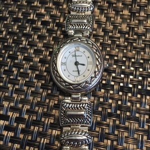 Silver Fashion Bangle Bracelet Quartz Watch.